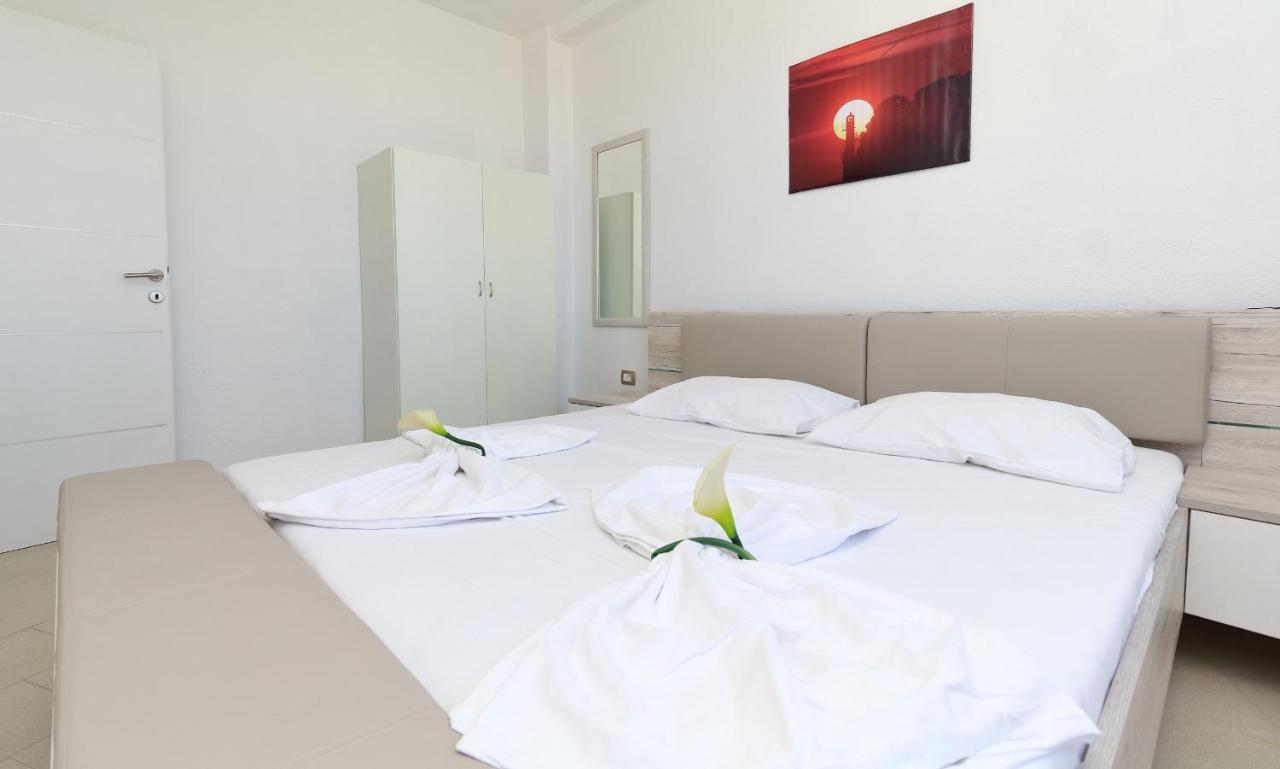 מאקרסקה Apartmani Kike מראה חיצוני תמונה