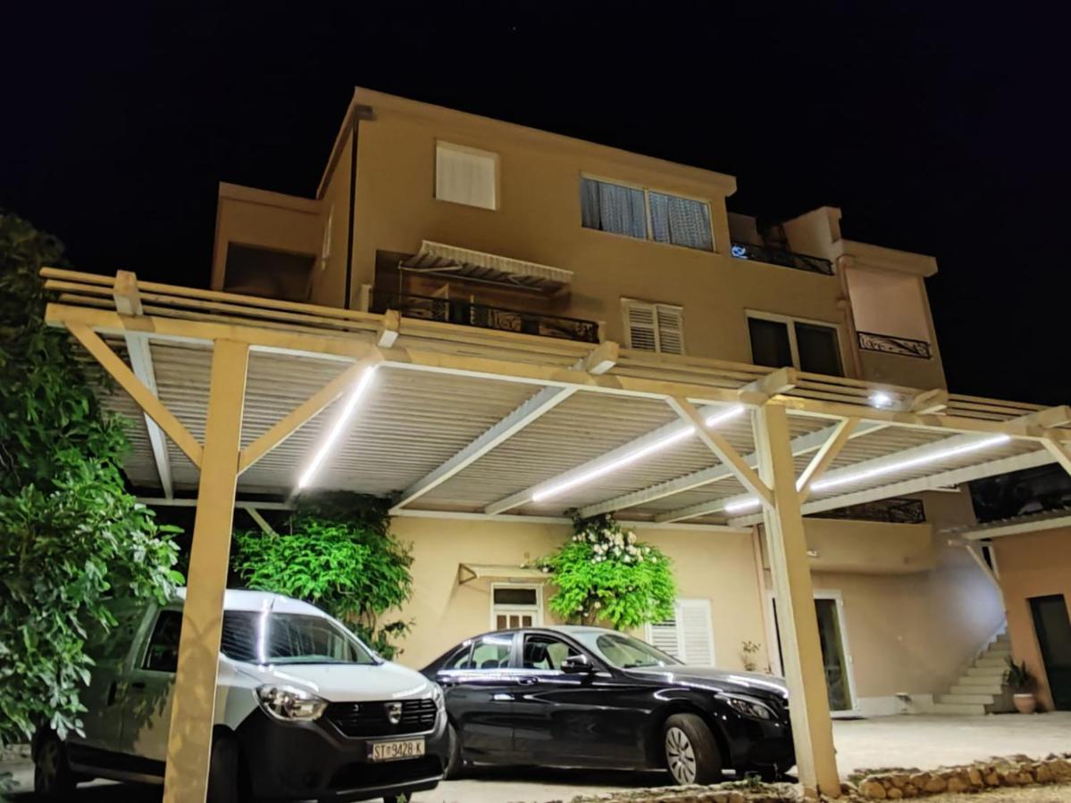 מאקרסקה Apartmani Kike מראה חיצוני תמונה
